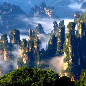 長沙往返A(chǔ)5線：張家界、黃龍洞、猛洞河漂流、鳳凰古城五日游